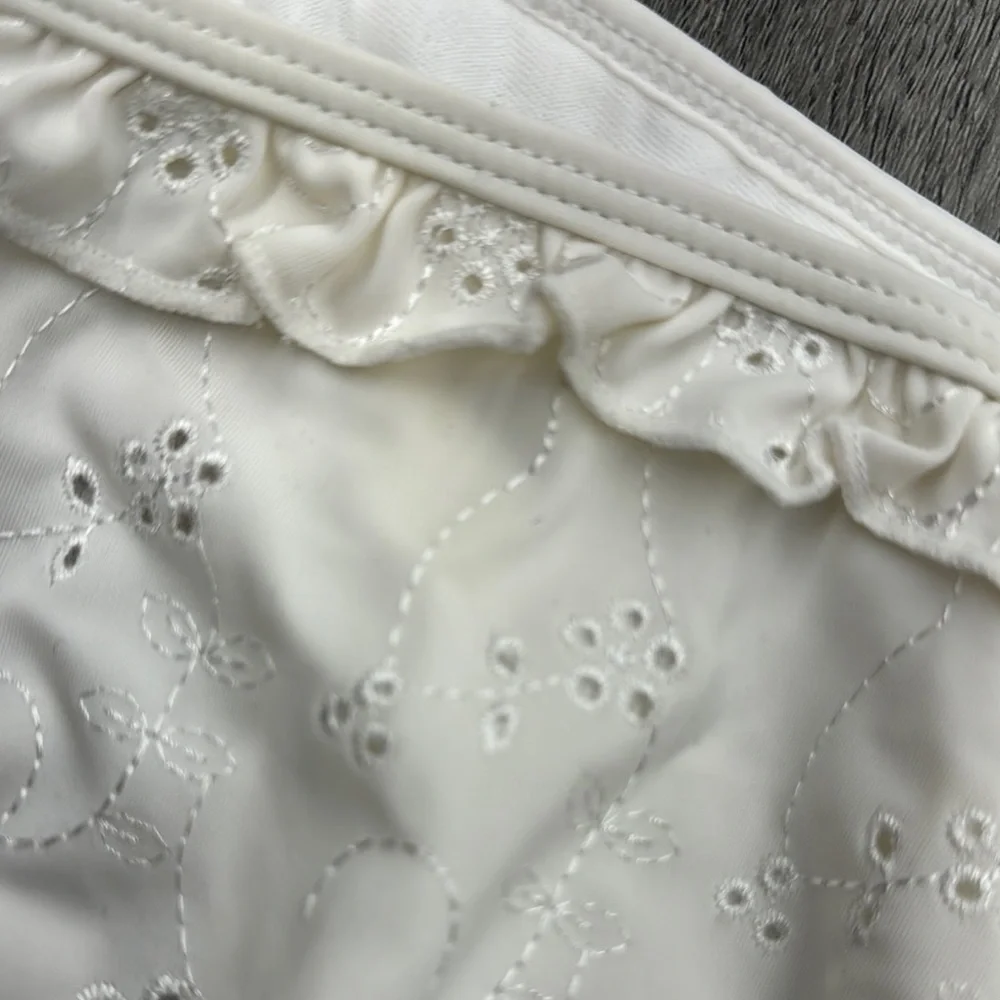 NEW ASOS White Eyelet Bikini Set - Picture 5 of 5